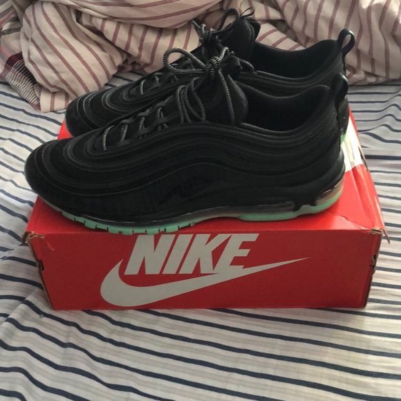 Nike sir max 97 slightly worn 9 out of 10 condo - Picture 3 of 4